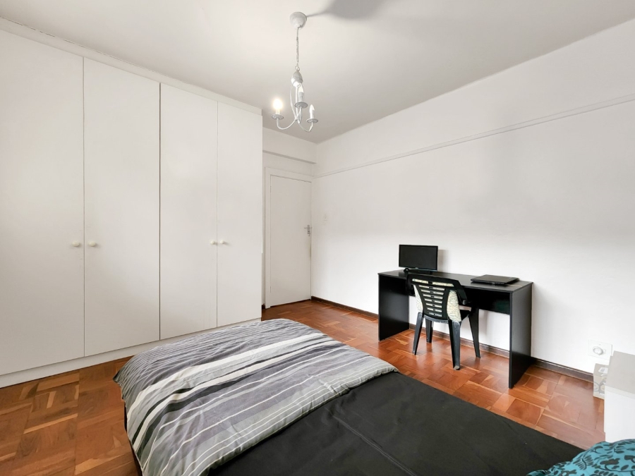 1 Bedroom Property for Sale in Sea Point Western Cape